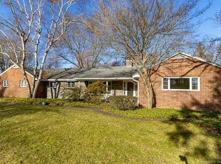 10 Valley View Dr, Windsor, CT 06095
