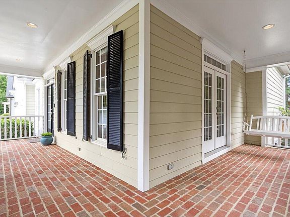 5th image of 330 Chanticlair Dr