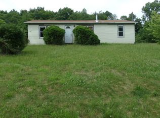 13526 Klausing Rd, Moores Hill, IN 47032