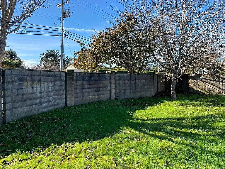 1711 Antoine Ave — Photo 20
