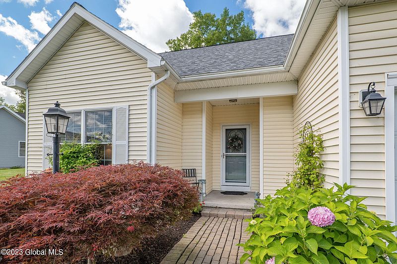 4th image of 76 Oakmont Street