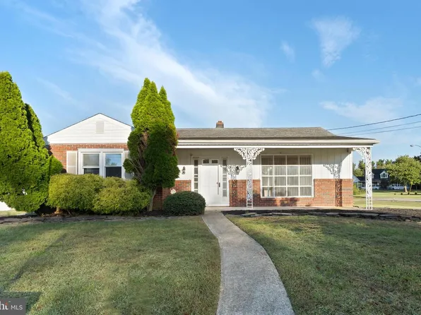 51 Salem Dr, Pennsville, NJ 08070