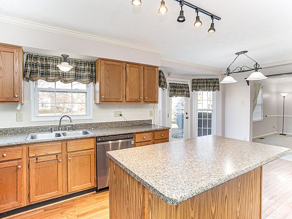 2nd image of 6890 Autumn Mist Ct