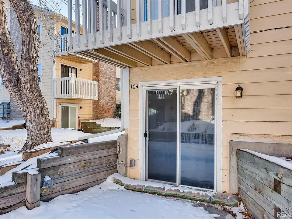 12514 E Cornell Ave #104