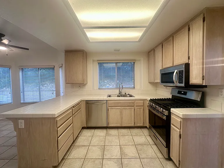 10292 Southridge Dr — Photo 5