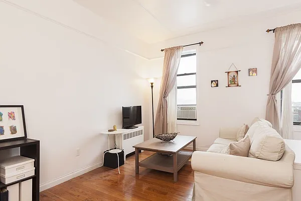 Rented by Engel and Völkers Brownstone Brooklyn | media 2
