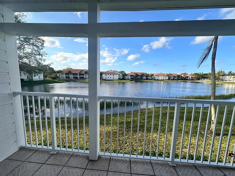 160 Cypress Point Dr — Photo 10