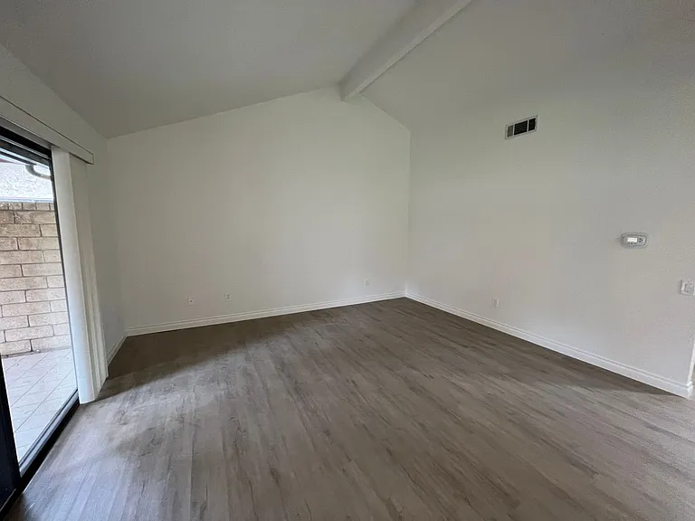 35120 Village 35 — Photo 3