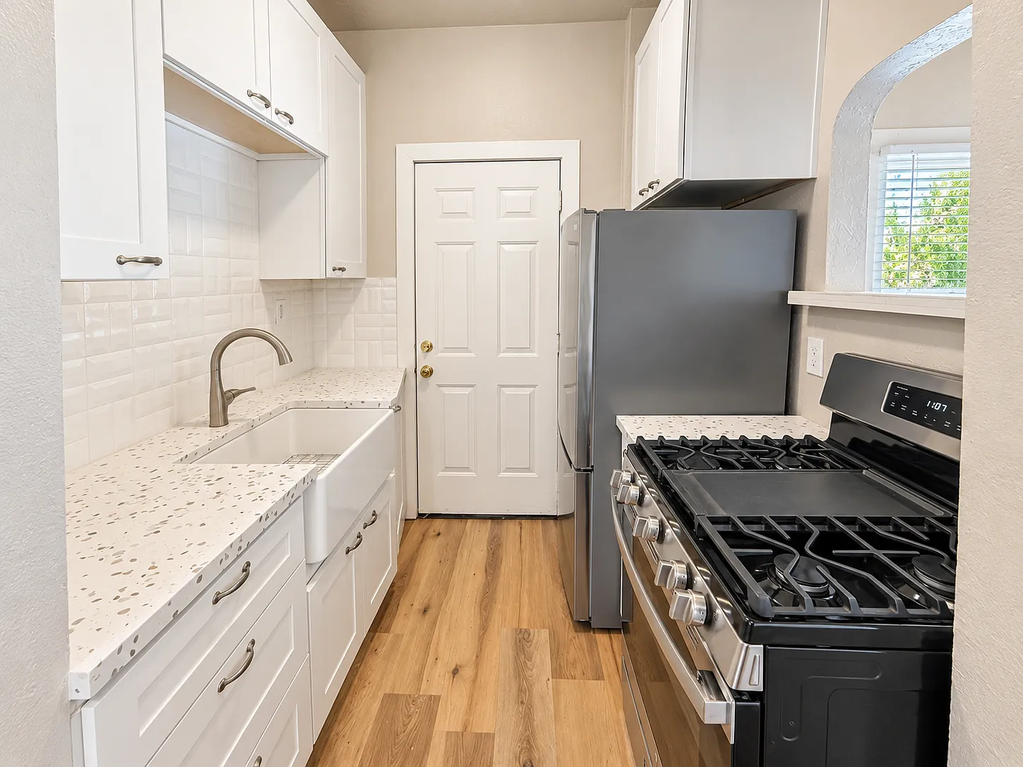 1019 W Woodland Ave — Photo 3