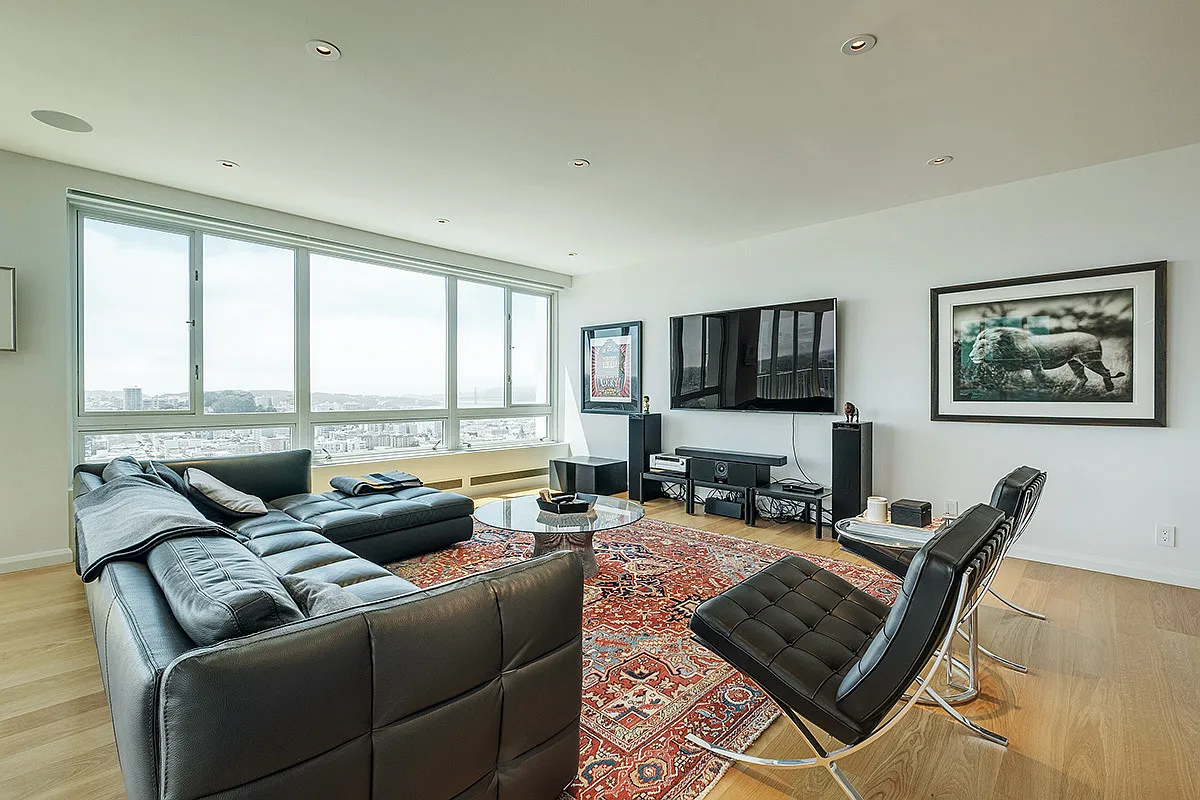 2 bed, 2.0 bath, 1800 sqft, $12,000 — Photo 3
