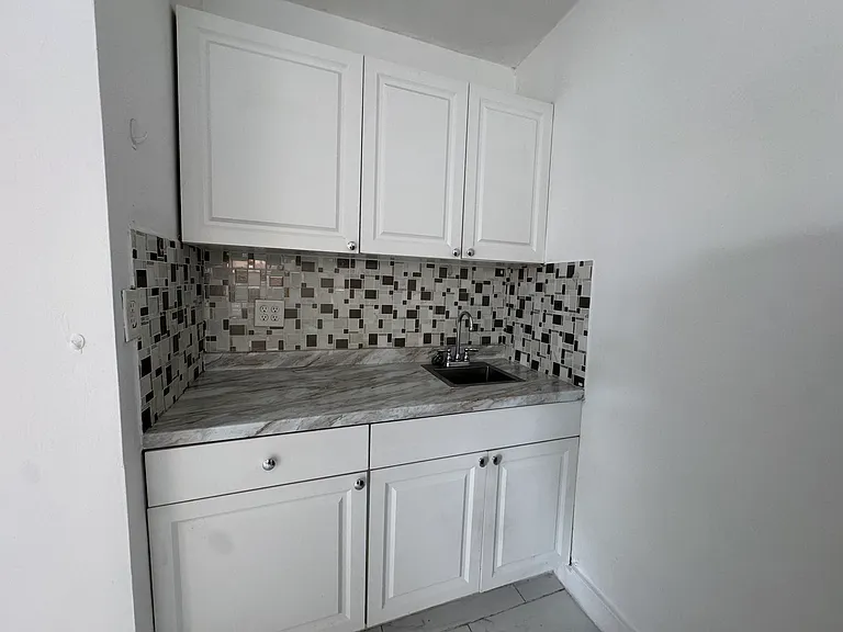2690 SW 24th Ter #2 — Photo 5