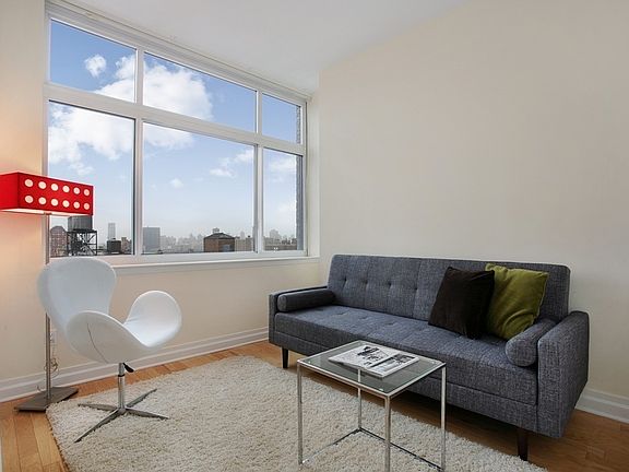 4th image of 272 W 107th St APT 21A