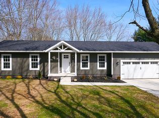 5117 State Route 303, Mantua, OH 44255