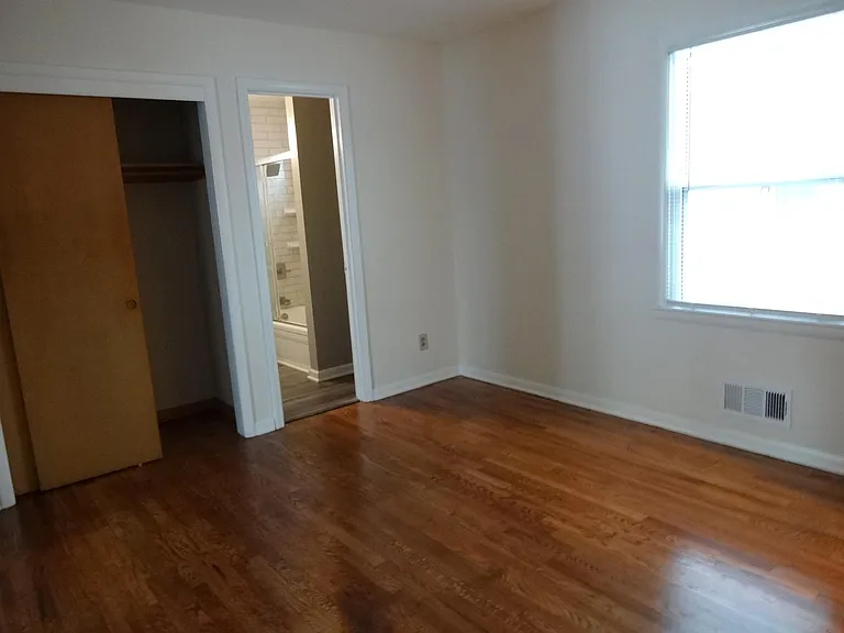3417 1/2 Locust St #3417-1/2 — Photo 18