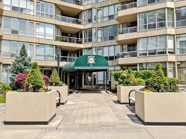 20 Guildwood Pkwy #706, Toronto, ON M1E 5B6