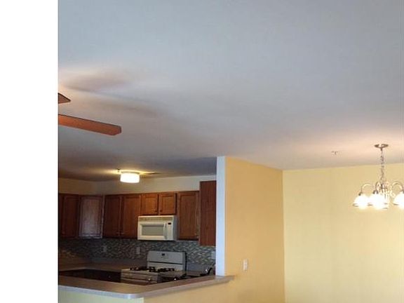 5th image of 108 Lionheart Ln #108