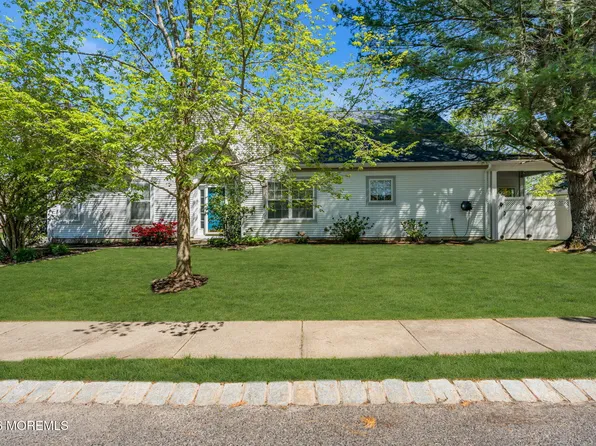 2 Bedford Court, Manchester, NJ 08759