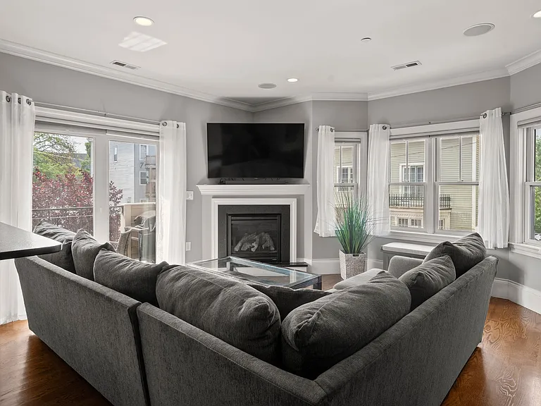 11 Howell St #2 — Photo 8