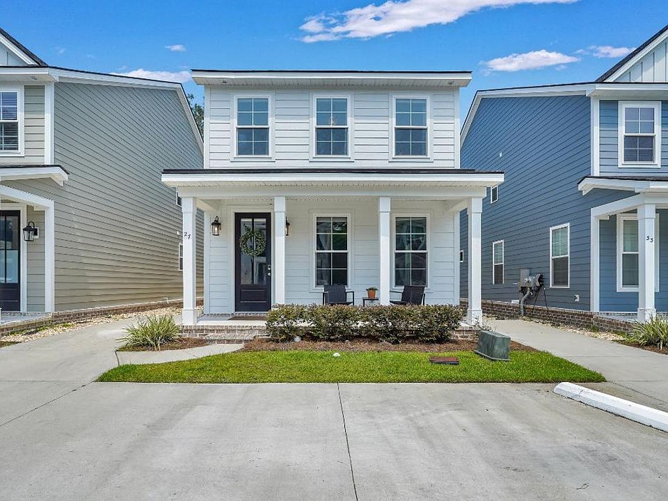 1st image of 27 Grove Park Dr