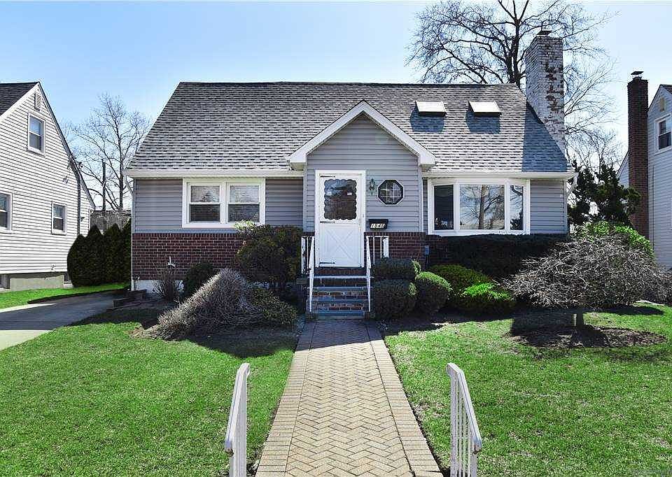 1545 Peninsula Boulevard, Hewlett, NY 11557 Zillow