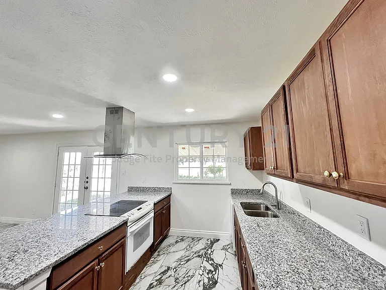 1410 Independence Trl — Photo 5