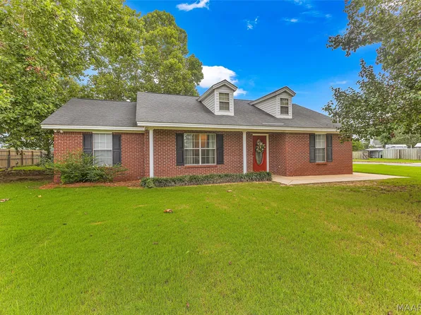 90 Scarlet Oak Dr, Deatsville, AL 36022