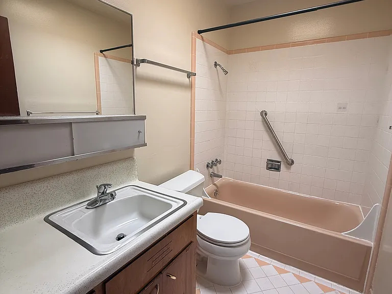 905 Evelyn Ave #7 — Photo 10