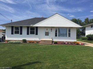 211 Lowrie Blvd, Northfield, OH 44067
