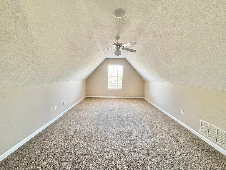 9879 Averbury Dr — Photo 3