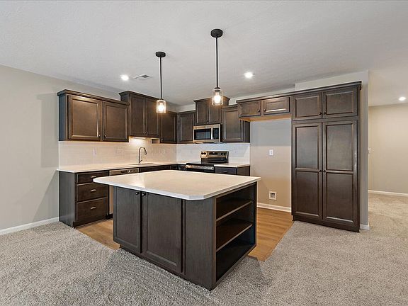 3rd image of 750 Crescent Lndg #1-202