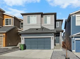 17 E Calhoun Cres NE, Calgary, AB T3P1X8