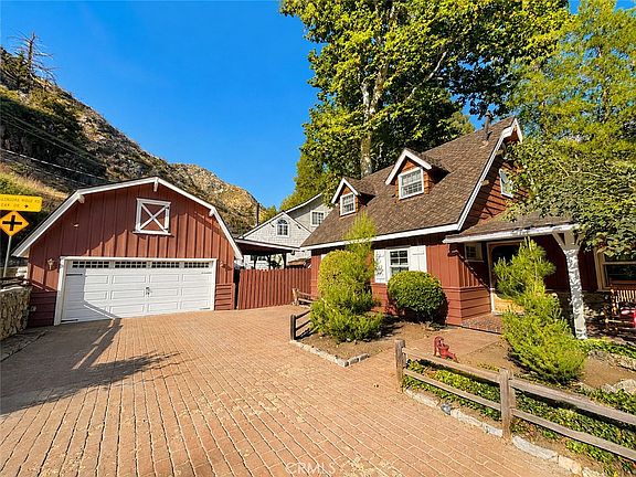 2nd image of 22 Mount Baldy Rd