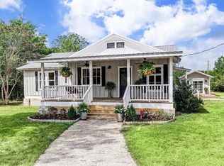 1642 Round Top Rd, Round Top, TX 78954