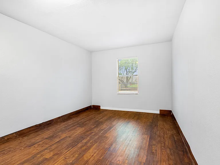 10511 Man O War Ave #A — Photo 8