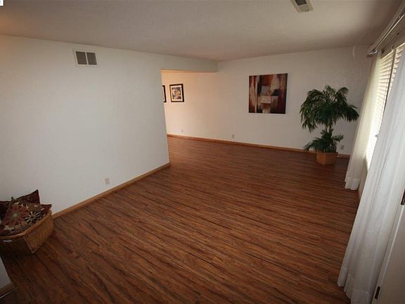 Living room/ family room