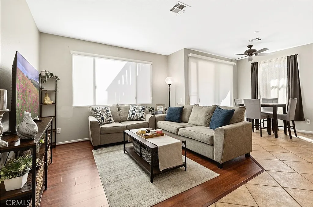 3 bed, 2.5 bath, 1387 sqft, $3,000 — Photo 3