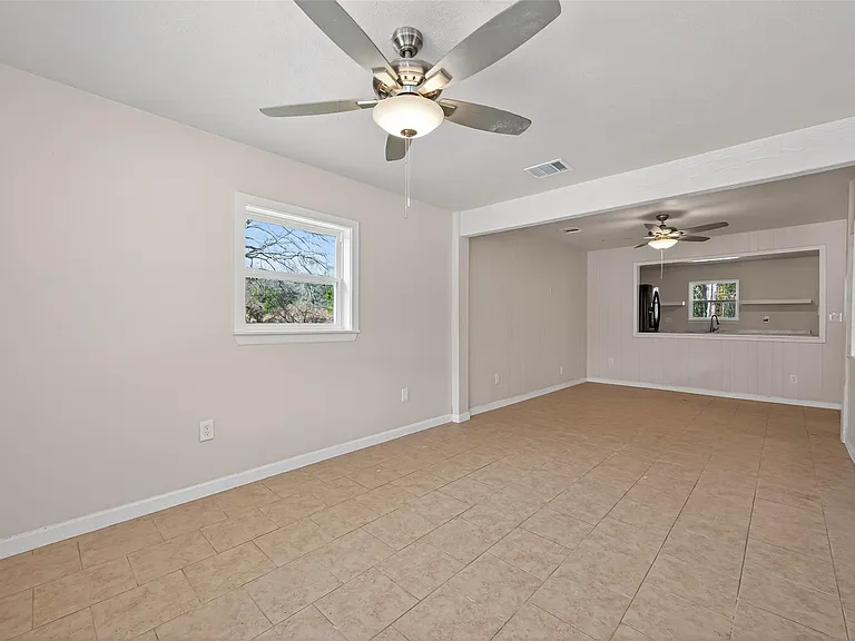 140 Marie St — Photo 15