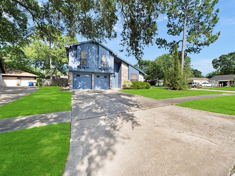 1st image of 2823 Eaglerock Cir
