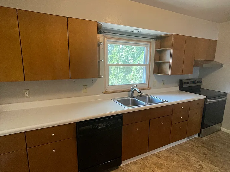 3602 Brookside Dr — Photo 5