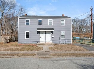35/37 Ridgeview Cir, New London, CT 06320