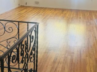 1 57ave225st, Oakland Gardens, NY