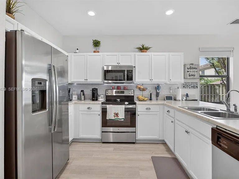 11527 SW 248th Ln — Photo 7