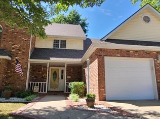 1402 E Roxbury Dr, Monett, MO 65708