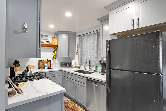 42651 Falcon Ave — Photo 11
