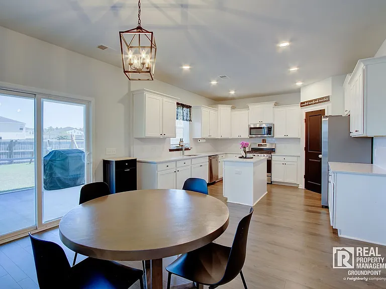 214 Honey Horn Dr — Photo 10