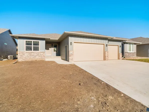 3616 E Sage Grass St, Sioux Falls, SD 57108