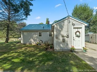 14758 152nd Ave, Grand Haven, MI 49417