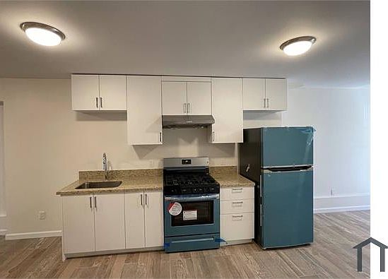 1st image of 1382 Revere Ave #B