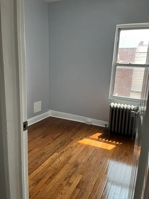 3 bed, 900 sqft, $1,350 — Photo 2