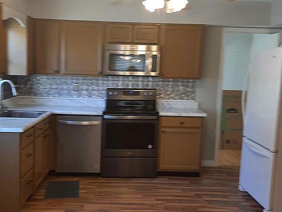 5th image of 8038 Chester St